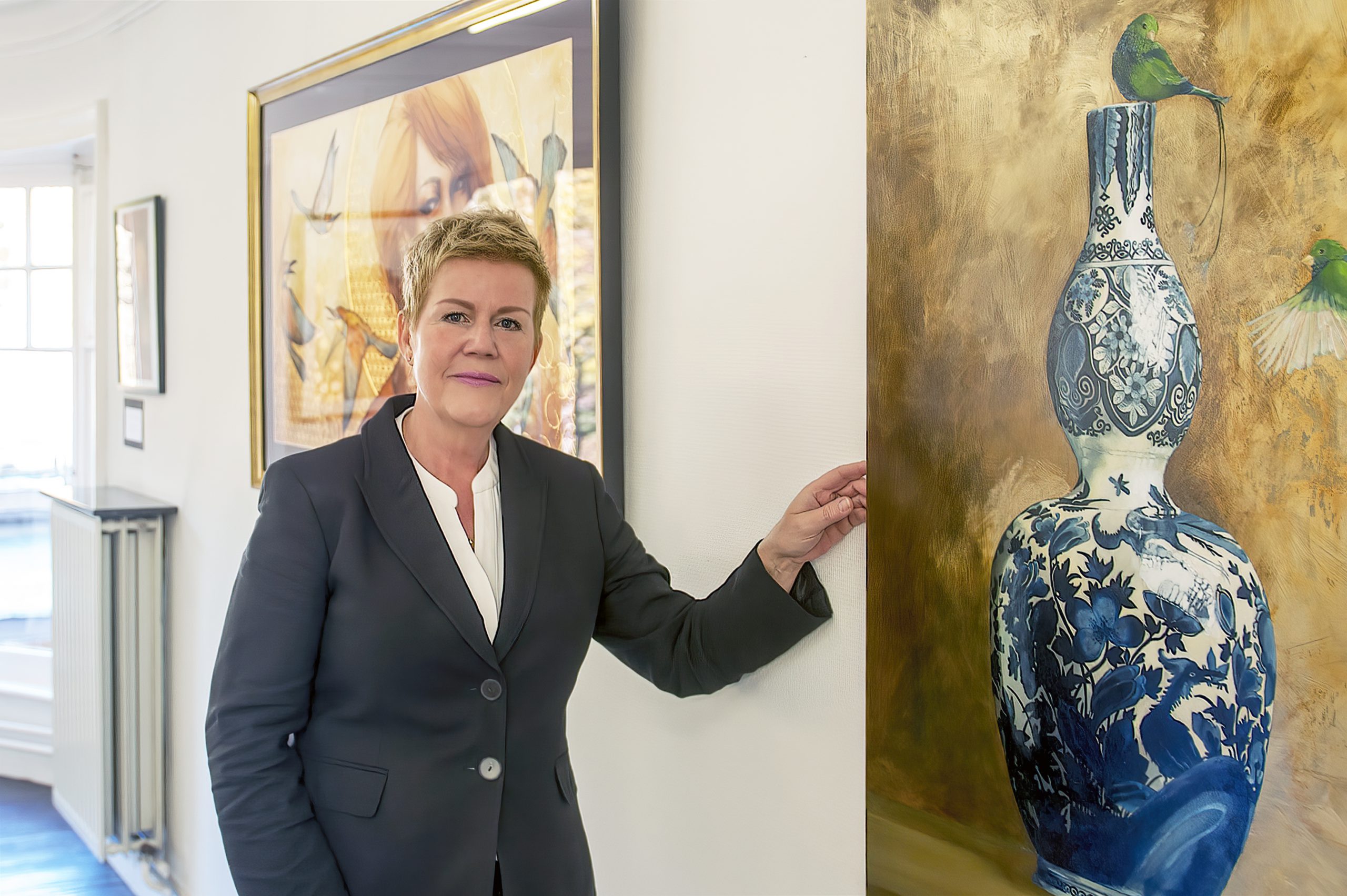 Anneke bij vaas bewerktcopy Anneke bij vaas bewerktcopy